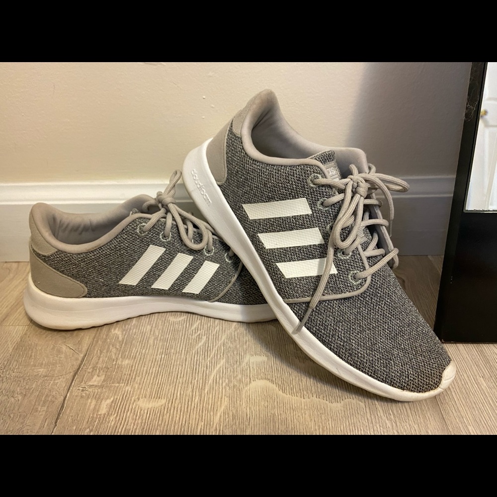NWOT Adidas cloudfoam